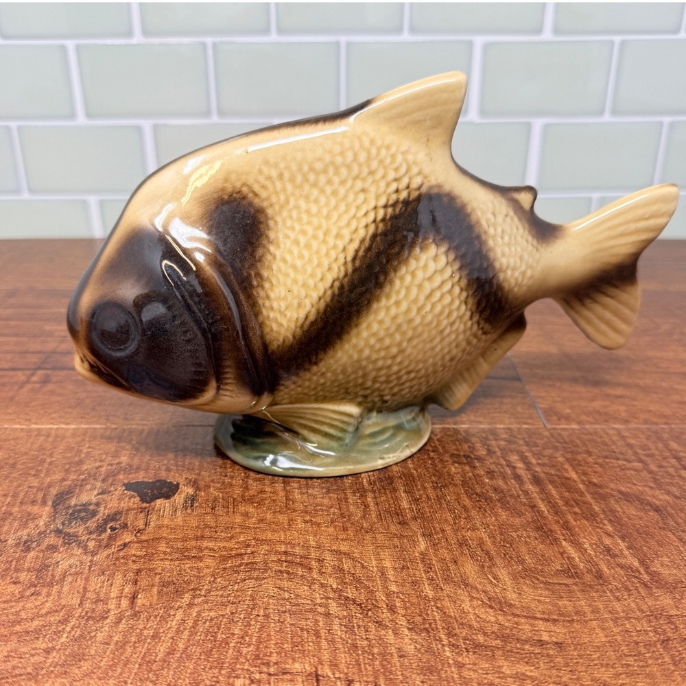 Vintage-Inspired K's Collection Ceramic‎ Piranha Fish Figurine